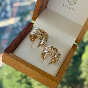 Alianças em Ouro 18k
- Modelo Pinheiros
