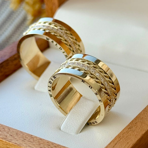 Alianças em Ouro 18k
- Modelo Pinheiros