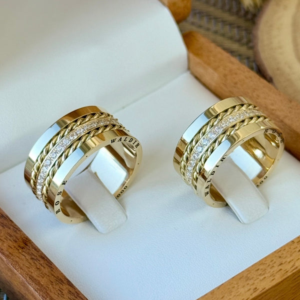 Alianças em Ouro 18k
- Modelo Pinheiros