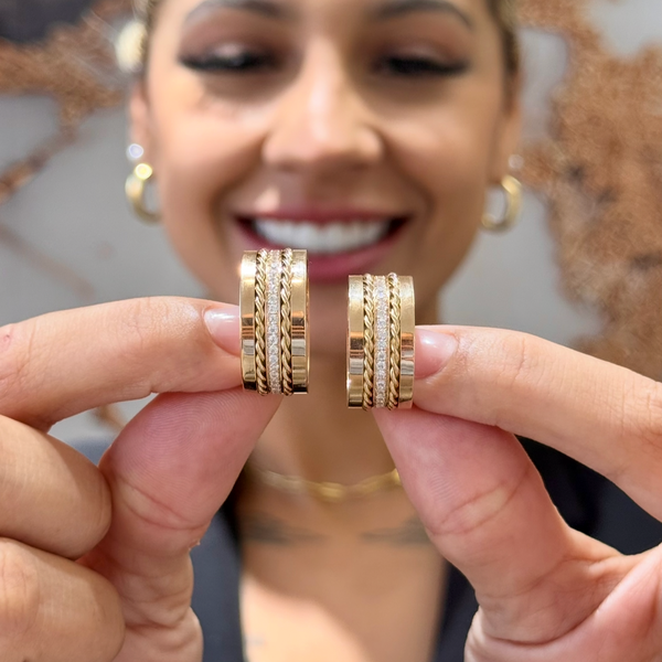 Alianças em Ouro 18k
- Modelo Pinheiros