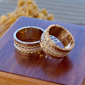 Alianças em Ouro 18k
- Modelo Pinheiros