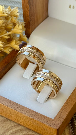 Alianças em Ouro 18k
- Modelo Pinheiros