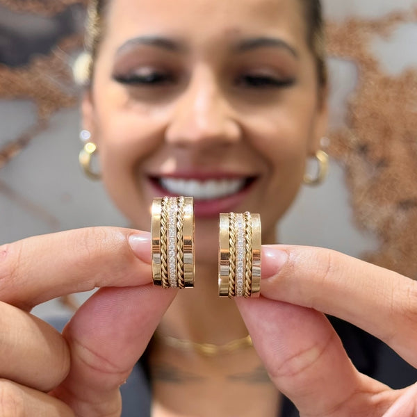 Alianças em Ouro 18k
- Modelo Pinheiros